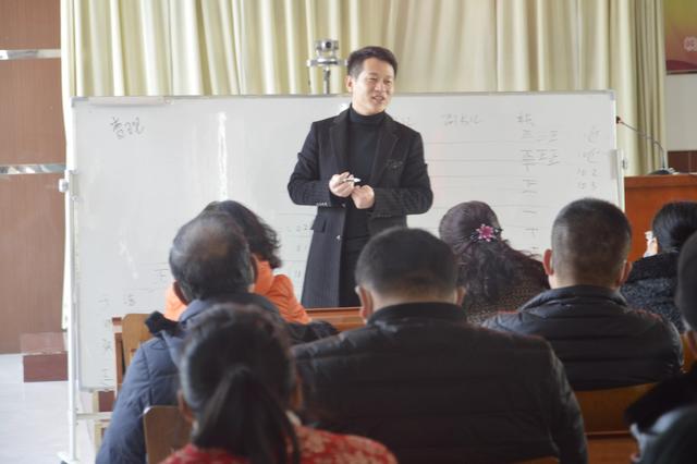 新媒体运营培训课程，新媒体运营培训课程学什么？