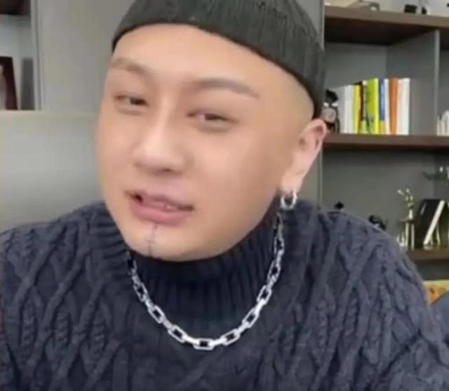 岩少快手网红八卦微博，岩少快手网红八卦微博热搜？