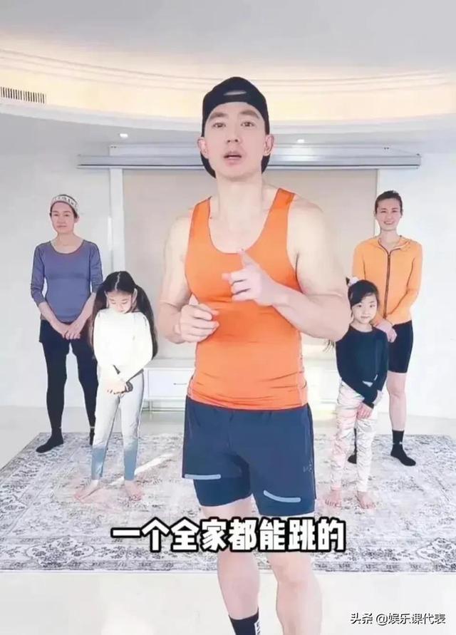 请下载泡芙直播视频，帮我下载泡芙直播？