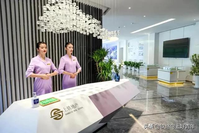 高铁插座在哪 二等座图第一排（高铁插座在哪 二等座图复兴号）