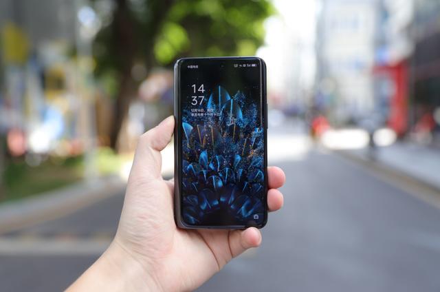 京东618手机比平时便宜多少钱，京东商城618手机销量排行榜？