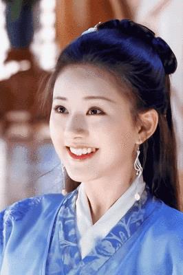 赵露思小红书头像，赵露思小红书头像花？