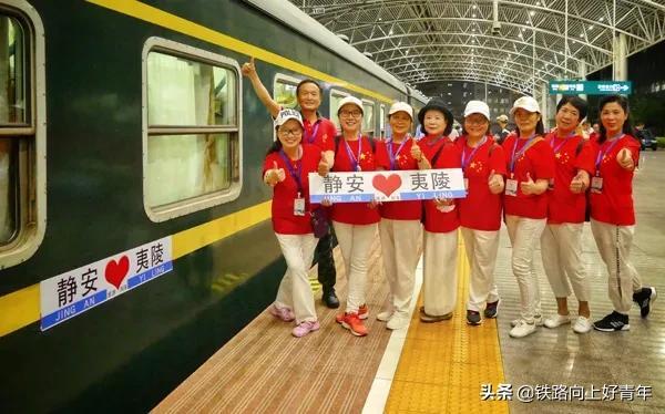 高铁插座在哪 二等座图第一排（高铁插座在哪 二等座图复兴号）