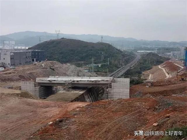 高铁插座在哪 二等座图第一排（高铁插座在哪 二等座图复兴号）