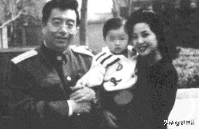 蒋英和李双江合影照片（蒋英与李双江合照）