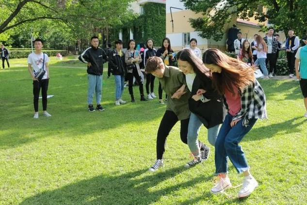 大学刚毕业千万不要去做销售吗，大学刚毕业千万不要去做销售吗知乎？